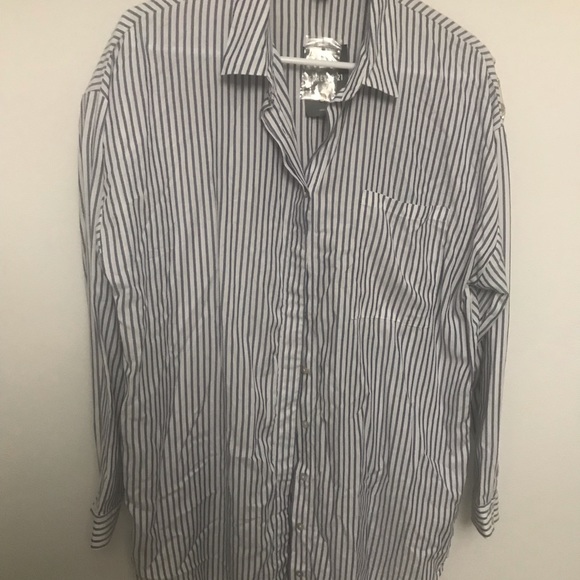 Blouse 👚 - Picture 2 of 2